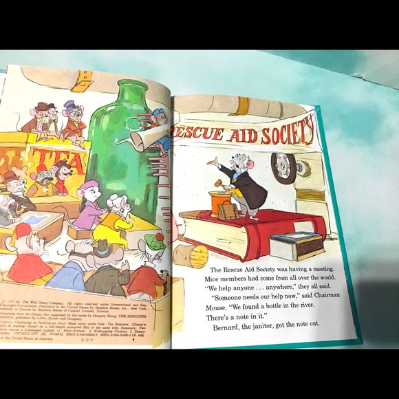 WALT DISNEY’S VTG 70s THE RESCUERS. HARDCOVER BOOK - Picture 5 of 15